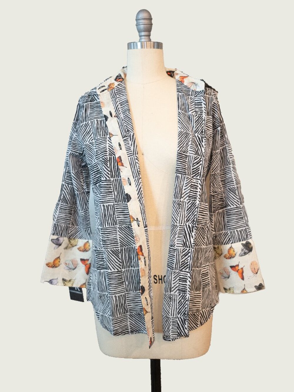 Connie Roberson New Mixed Print Black White Butterfly Button Down